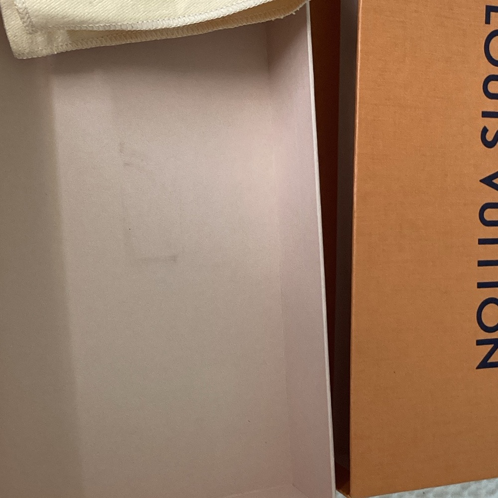 Louis Vuitton Orange Box with Beige Dust Bag and Brown Tags - Picture 4 of 5
